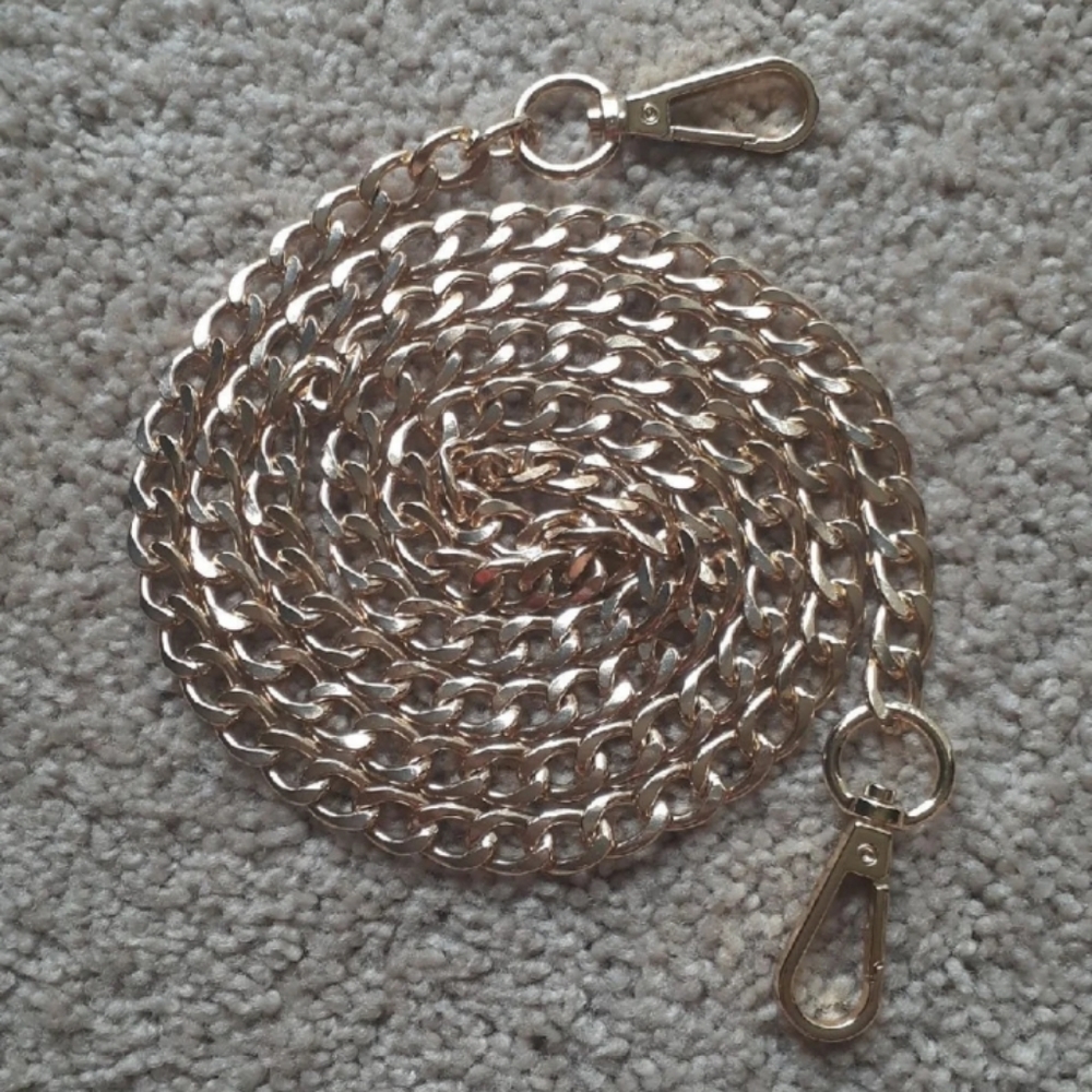 NEW Crossbody bag chain